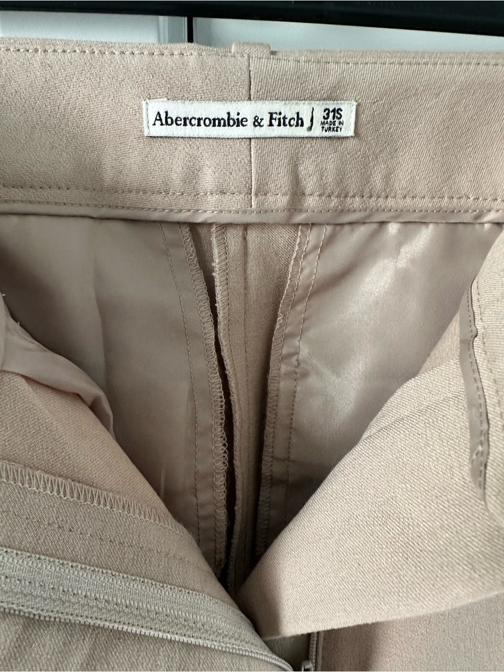 NWOT Abercrombie & Fitch Taupe Flare Dress Pants 31/S - Picture 4 of 4